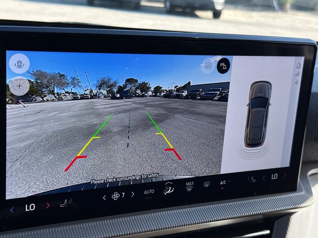 Certified 2025 Ford Explorer Active image 21