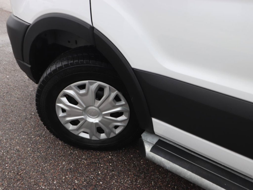 Certified 2025 Ford Transit 250 Low Roof w/ Exterior Upgrade Package RWD image 3