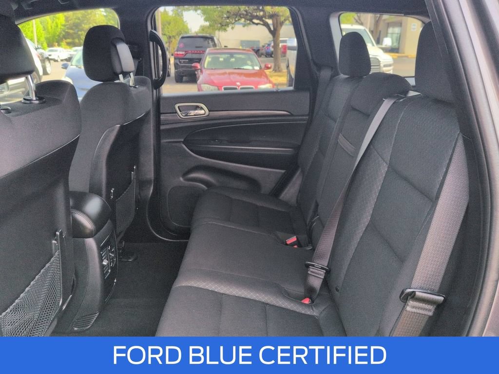 Used 2021 Jeep Grand Cherokee Laredo AWD/4WD image 24