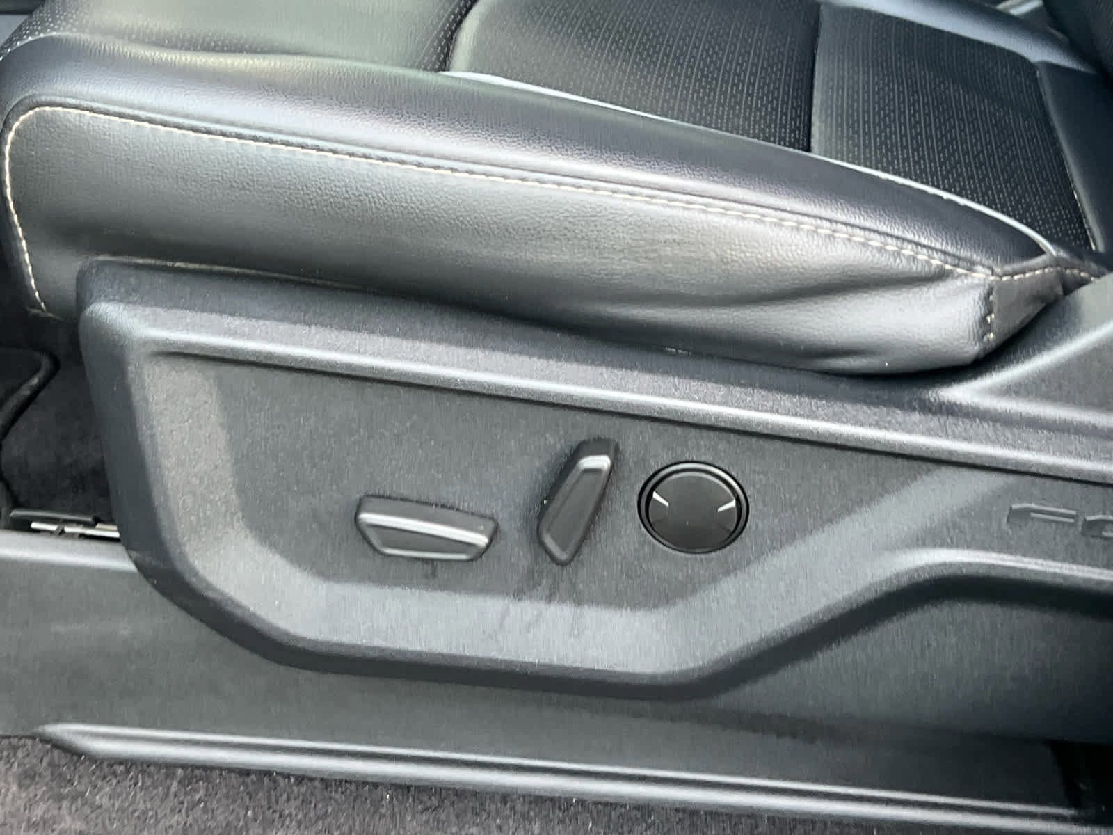 Certified 2025 Ford F150 Lariat w/ Bed Utility Package image 28