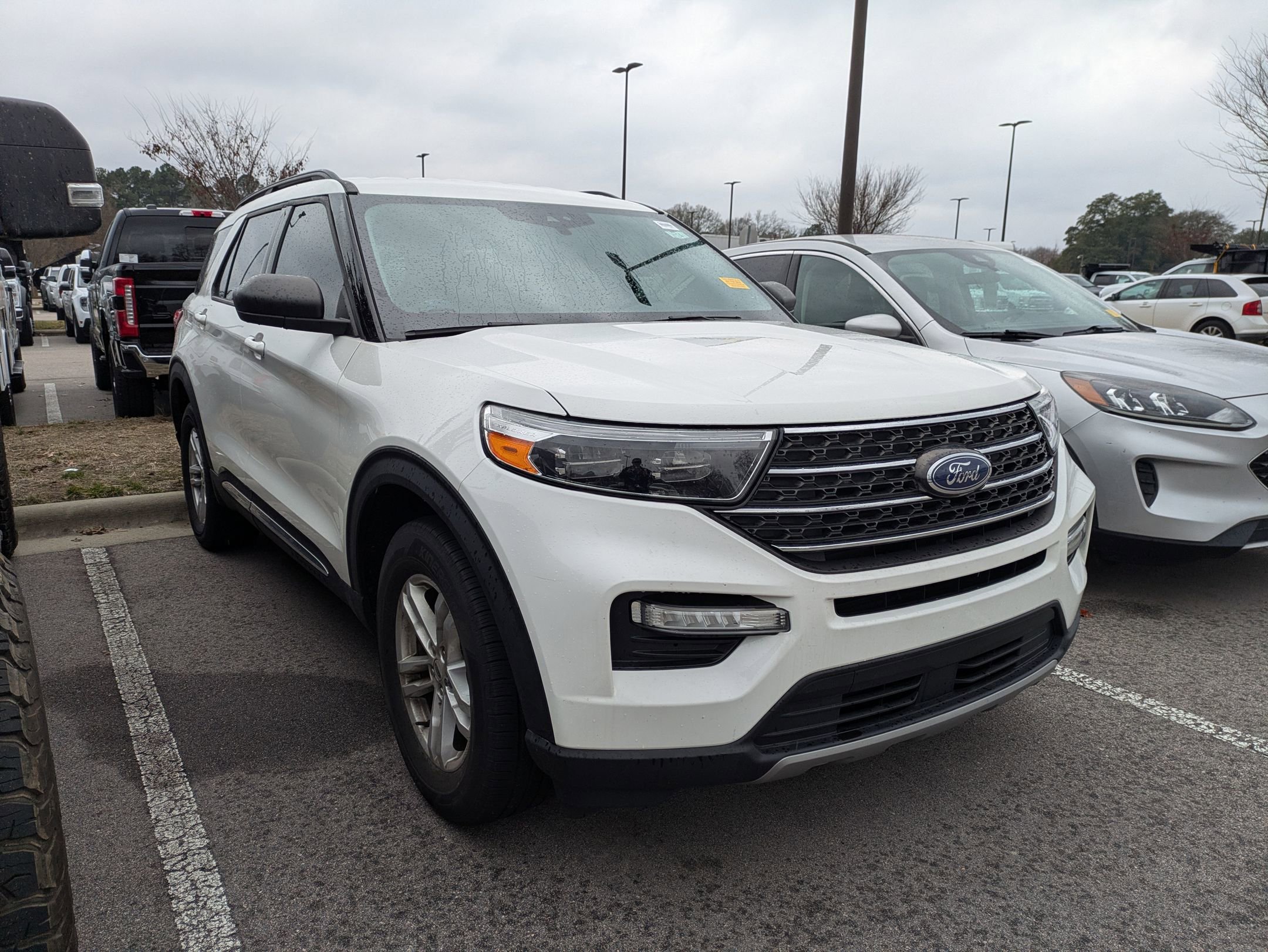 Certified 2022 Ford Explorer XLT w/ Equipment Group 202A