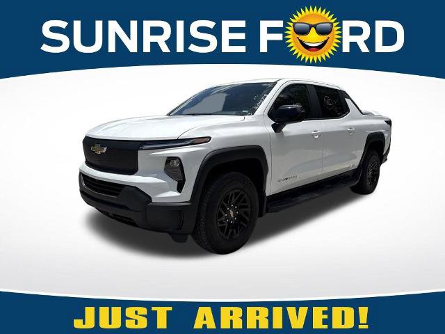 Used 2024 Chevrolet Silverado EV W/T AWD/4WD image 1