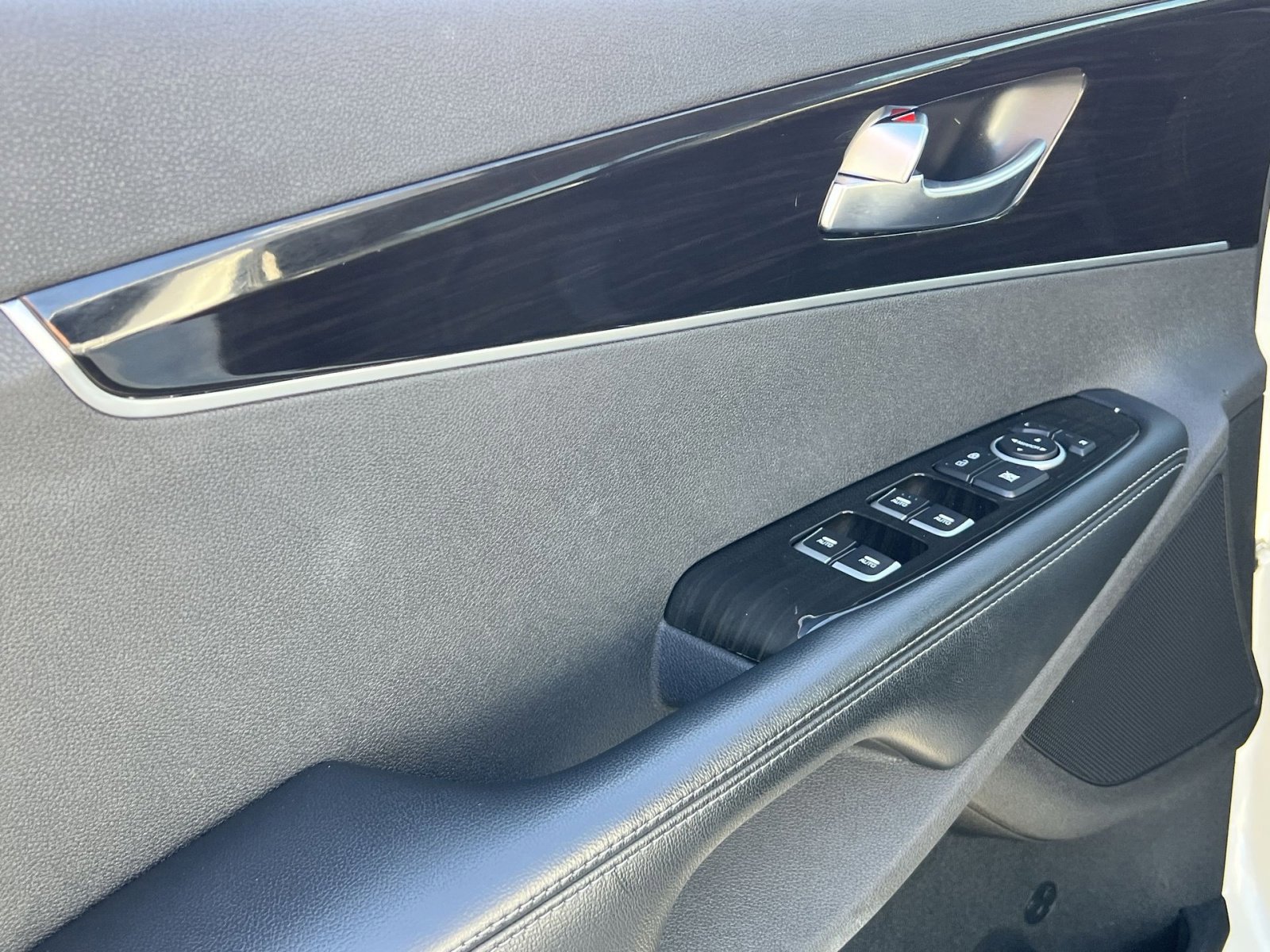 Used 2019 Kia Sorento EX image 15