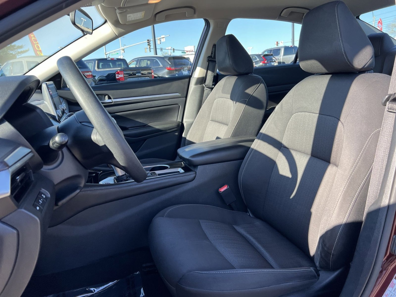 Used 2023 Nissan Altima 2.5 SV FWD image 13