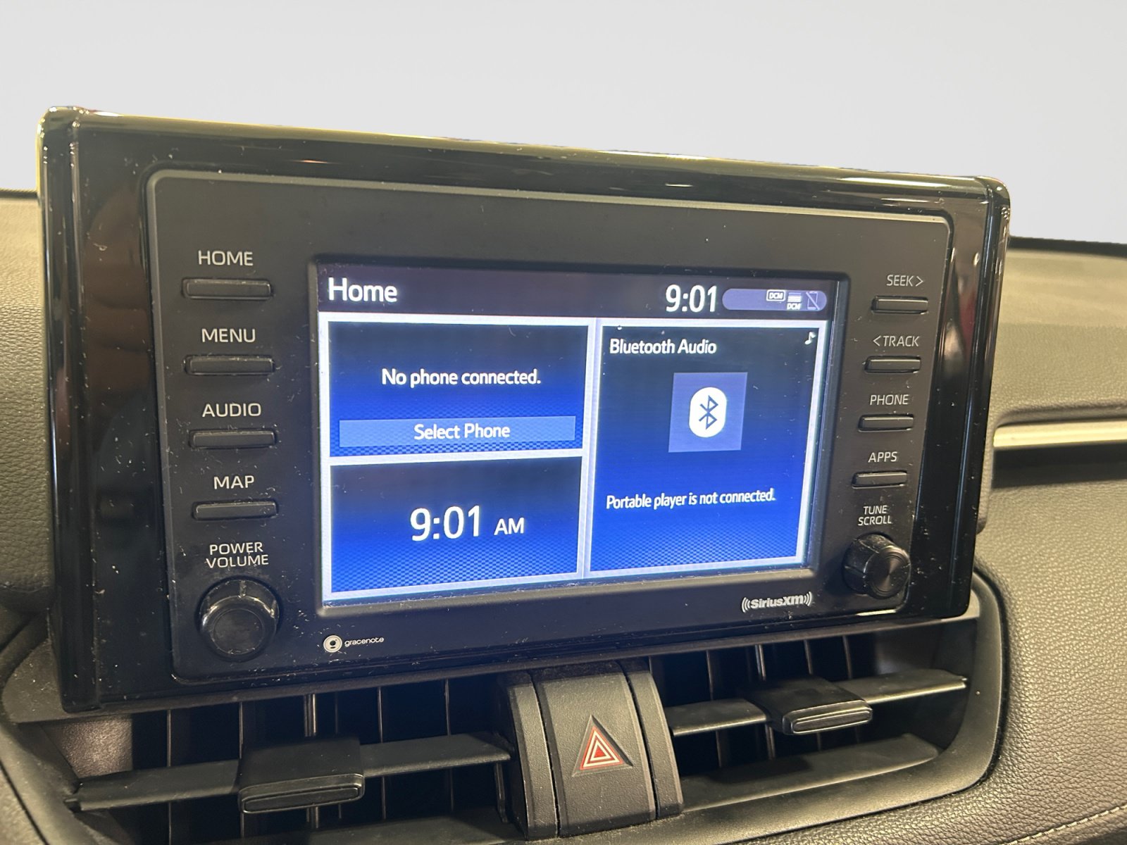Used 2021 Toyota RAV4 XLE FWD image 15