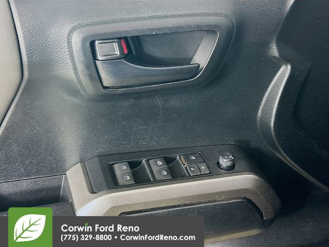 Used 2021 Toyota Tacoma SR5 AWD/4WD image 18