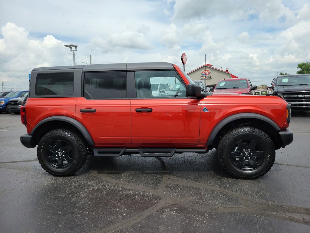 Certified 2024 Ford Bronco Black Diamond AWD/4WD image 3
