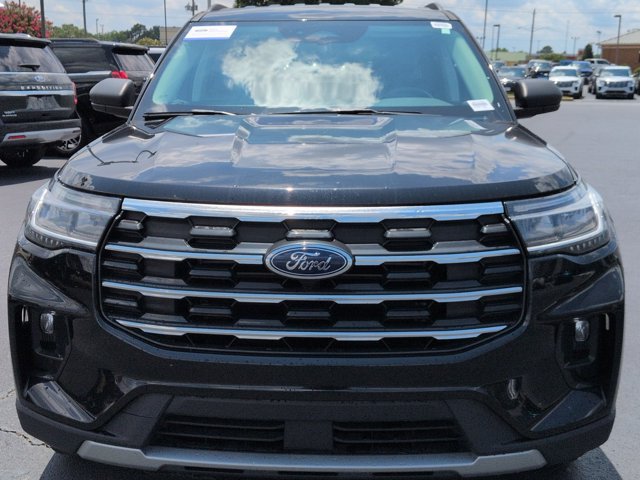 Certified 2025 Ford Explorer Active w/ Active Comfort Package AWD/4WD image 9