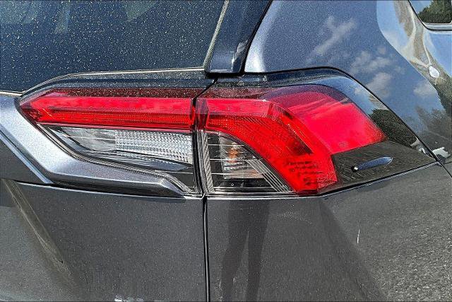 Used 2022 Toyota RAV4 XLE Premium AWD/4WD image 30