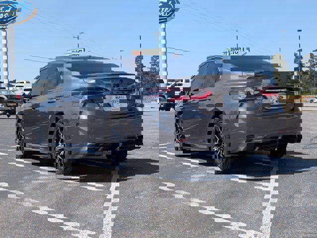 Used 2024 Toyota Camry SE image 3