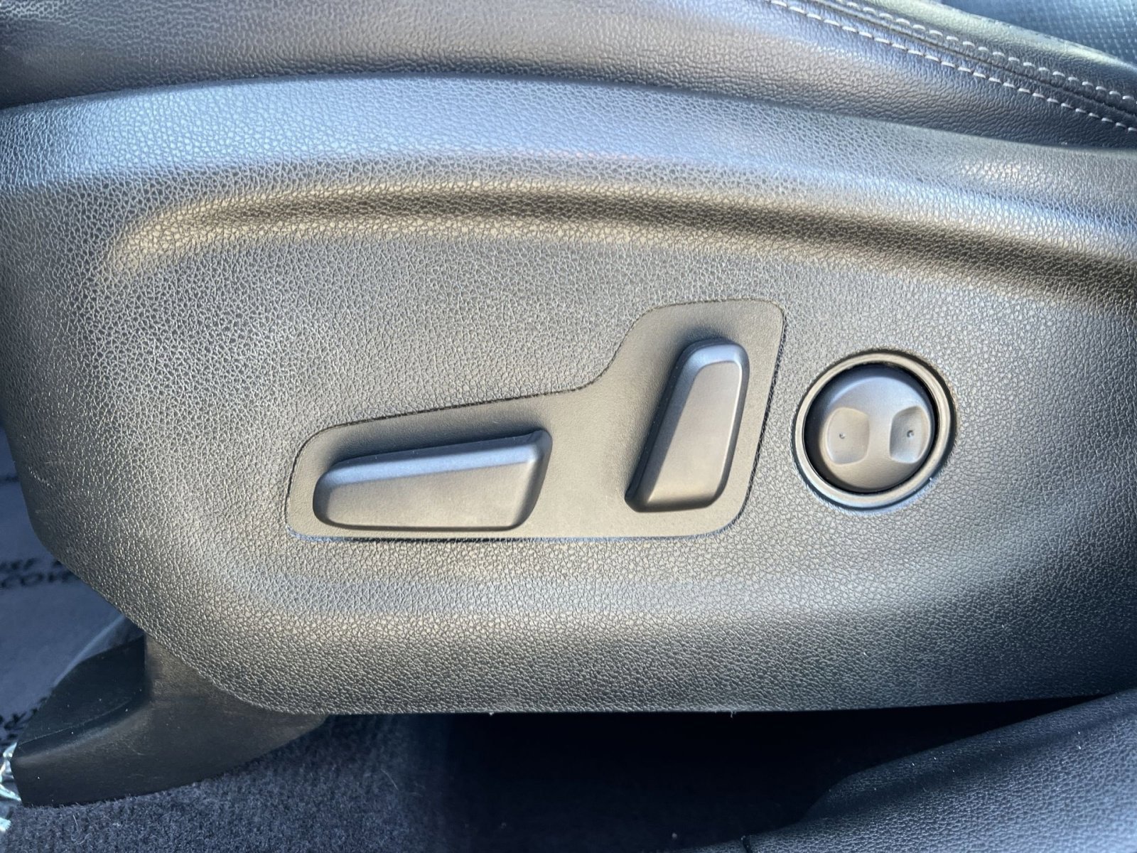 Used 2019 Kia Sorento EX image 14