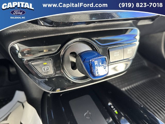 Used 2022 Toyota Prius Limited FWD image 30