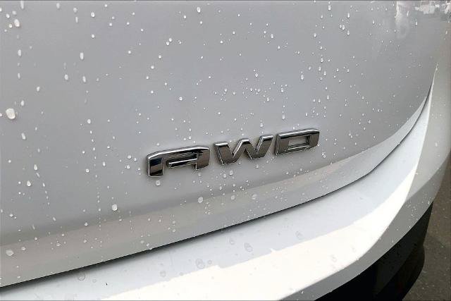 Used 2024 GMC Terrain SLE AWD/4WD image 8