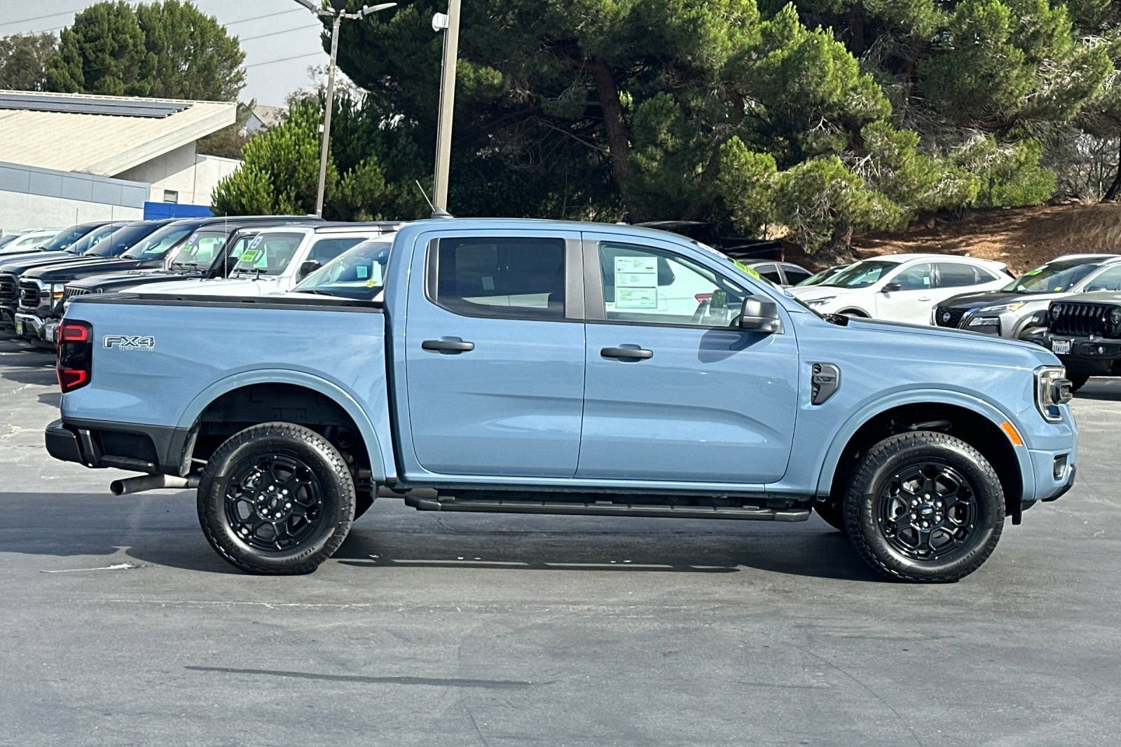 Certified 2025 Ford Ranger XLT w/ FX4 Off-Road Package AWD/4WD image 4