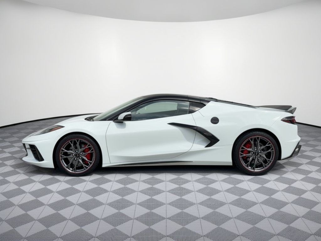 Used 2024 Chevrolet Corvette Stingray Coupe w/ 1LT RWD image 2