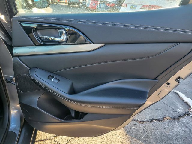 Used 2023 Nissan Maxima SL image 27
