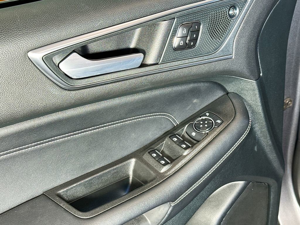 Certified 2024 Ford Edge Titanium AWD/4WD image 15