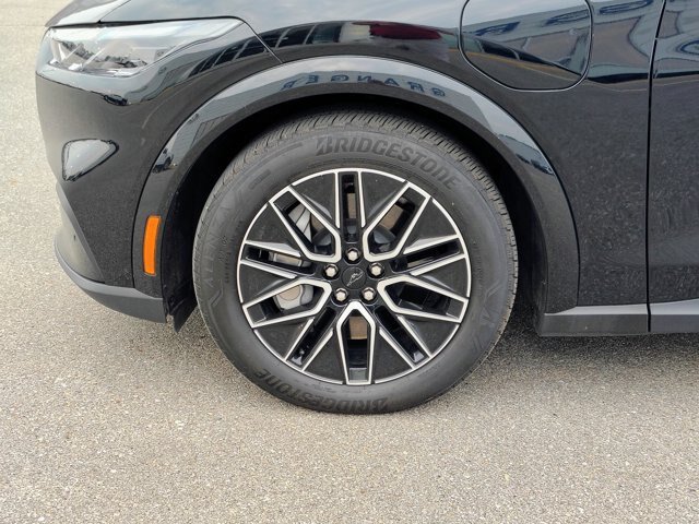 Certified 2025 Ford Mustang Mach-E Premium AWD/4WD image 8