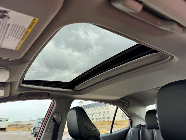 Used 2021 Toyota Camry SE w/ Cold Weather Package image 30