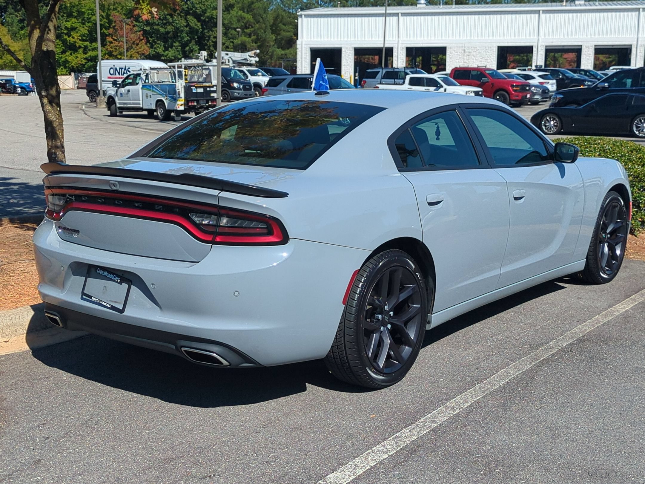 Used 2021 Dodge Charger SXT w/ Blacktop Package RWD image 3