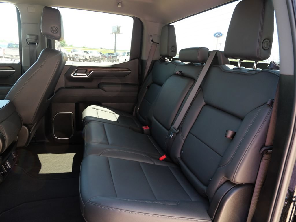 Used 2025 GMC Sierra 1500 SLT AWD/4WD image 36