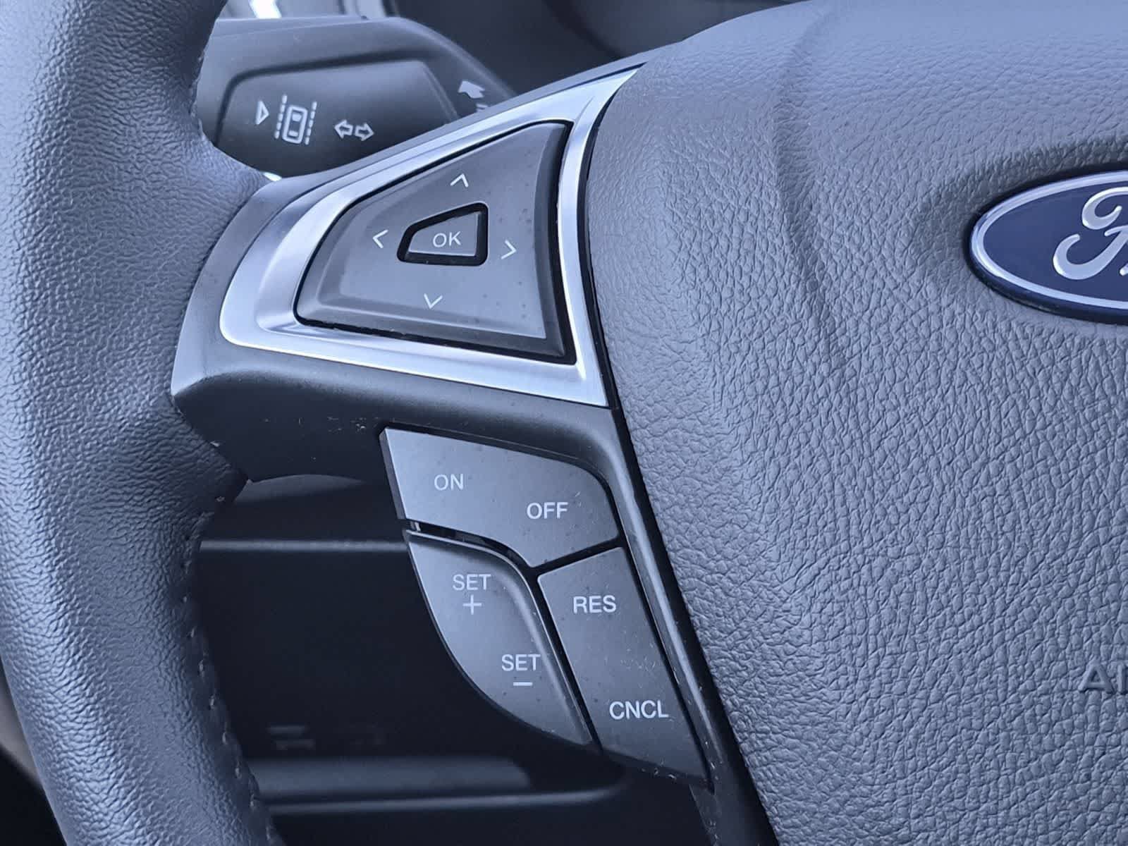 Certified 2024 Ford Edge Titanium AWD/4WD image 23