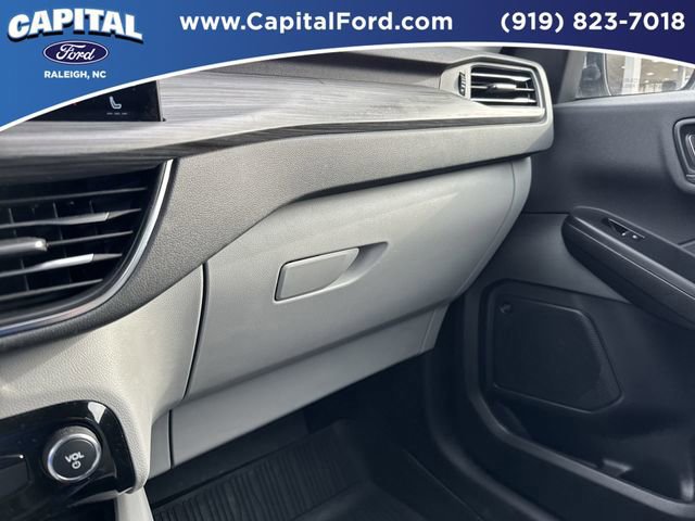 Certified 2025 Ford Escape Platinum w/ Premium Technology Package image 26