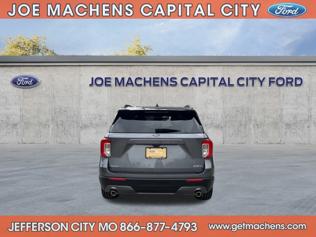 Certified 2022 Ford Explorer XLT w/ Equipment Group 202A image 9