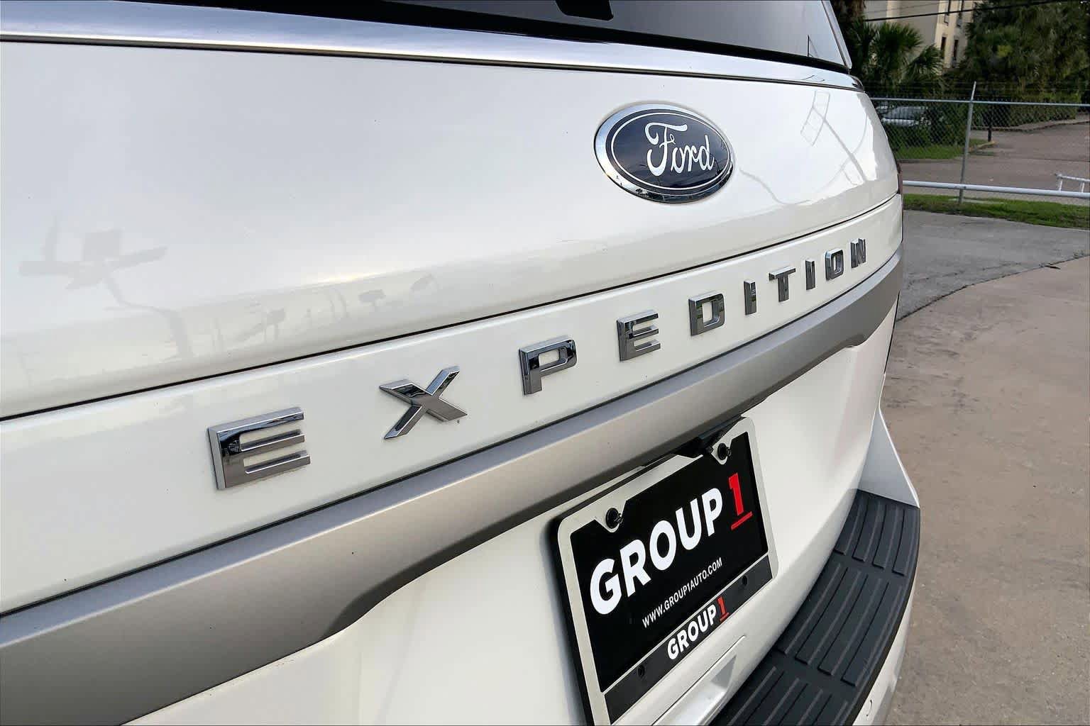 Certified 2024 Ford Expedition XLT RWD image 31