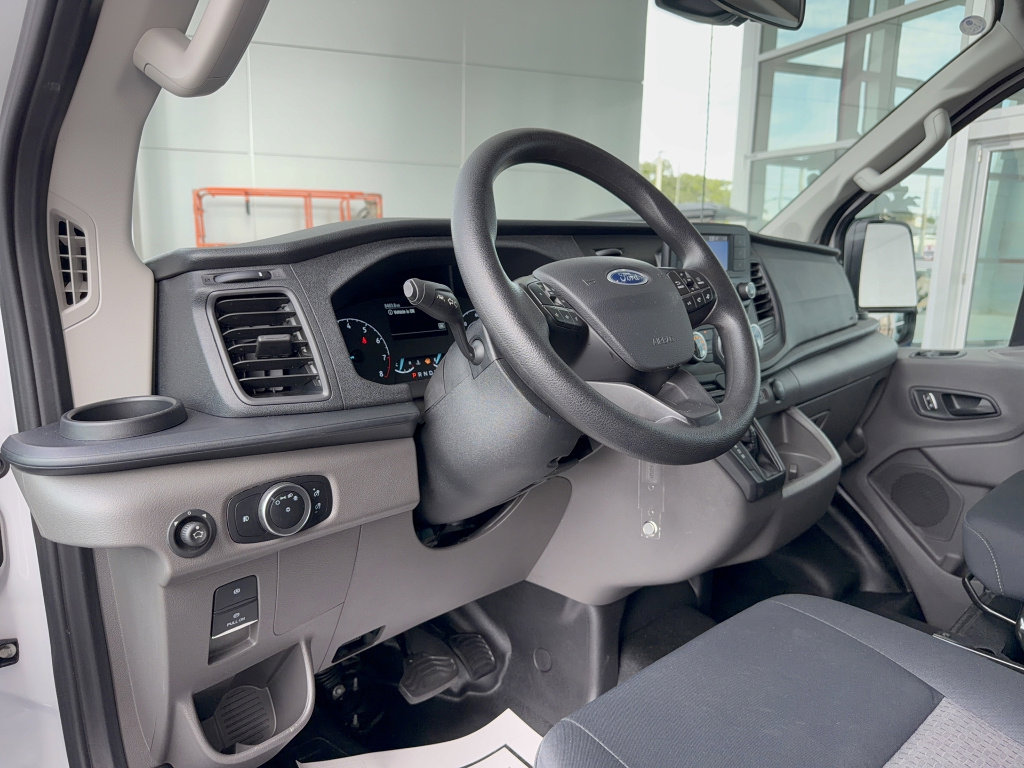 Certified 2025 Ford Transit 250 Low Roof w/ Exterior Upgrade Package RWD image 13