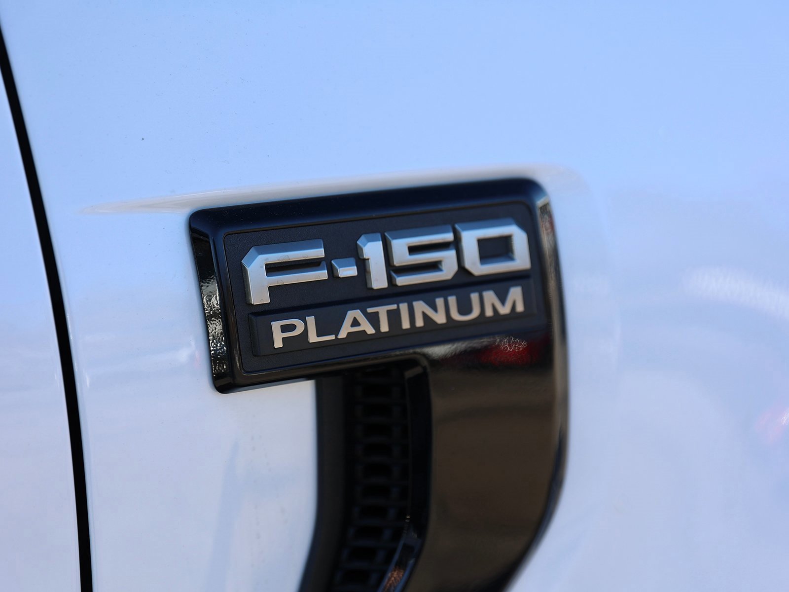 Certified 2024 Ford F150 Platinum w/ Equipment Group 702A High image 9