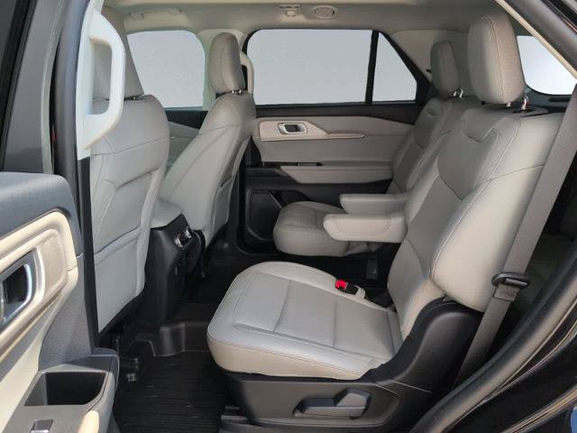 Certified 2025 Ford Explorer Active w/ Active Comfort Package AWD/4WD image 13