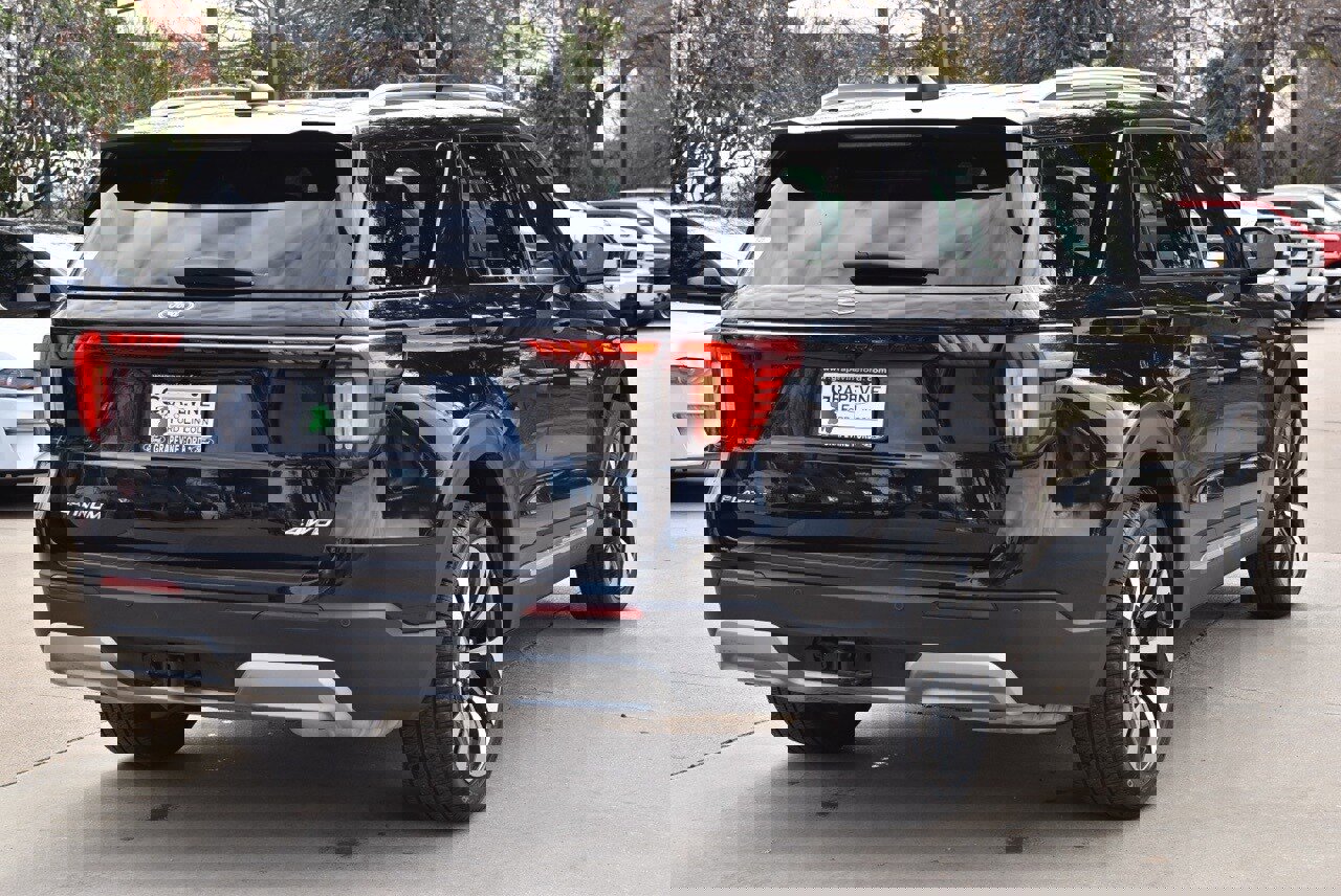 Certified 2025 Ford Explorer Platinum w/ LUX Leather Package image 8