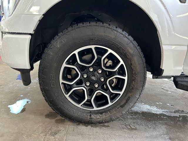 Certified 2022 Ford F150 Lariat w/ Equipment Group 502A High image 26