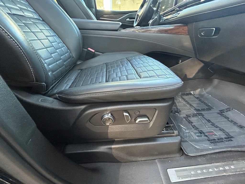 Used 2021 Cadillac Escalade ESV Sport Platinum RWD image 26