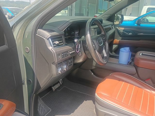 Used 2023 GMC Yukon Denali Ultimate AWD/4WD image 52