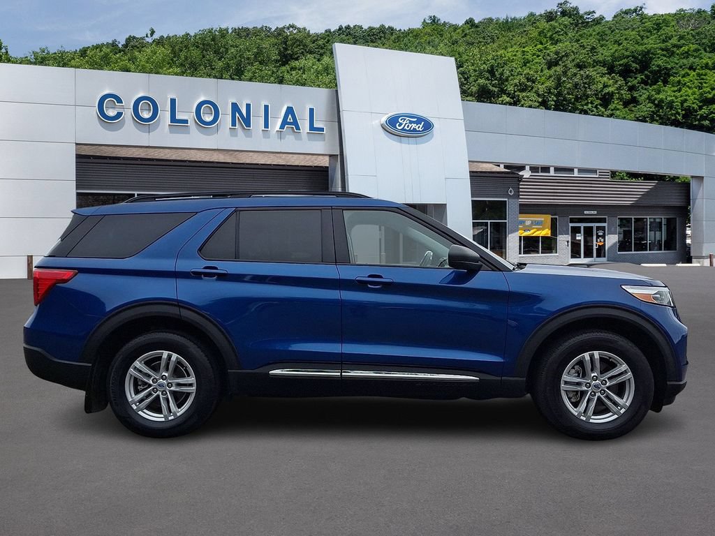 Certified 2022 Ford Explorer XLT w/ Equipment Group 202A AWD/4WD image 5