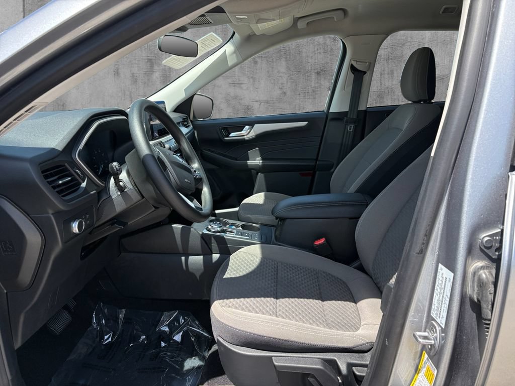 Certified 2021 Ford Escape SE w/ SE Sport Appearance Package FWD image 11
