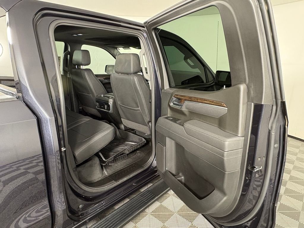 Used 2026 GMC Sierra 1500 Elevation w/ Elevation Premium Package AWD/4WD image 32