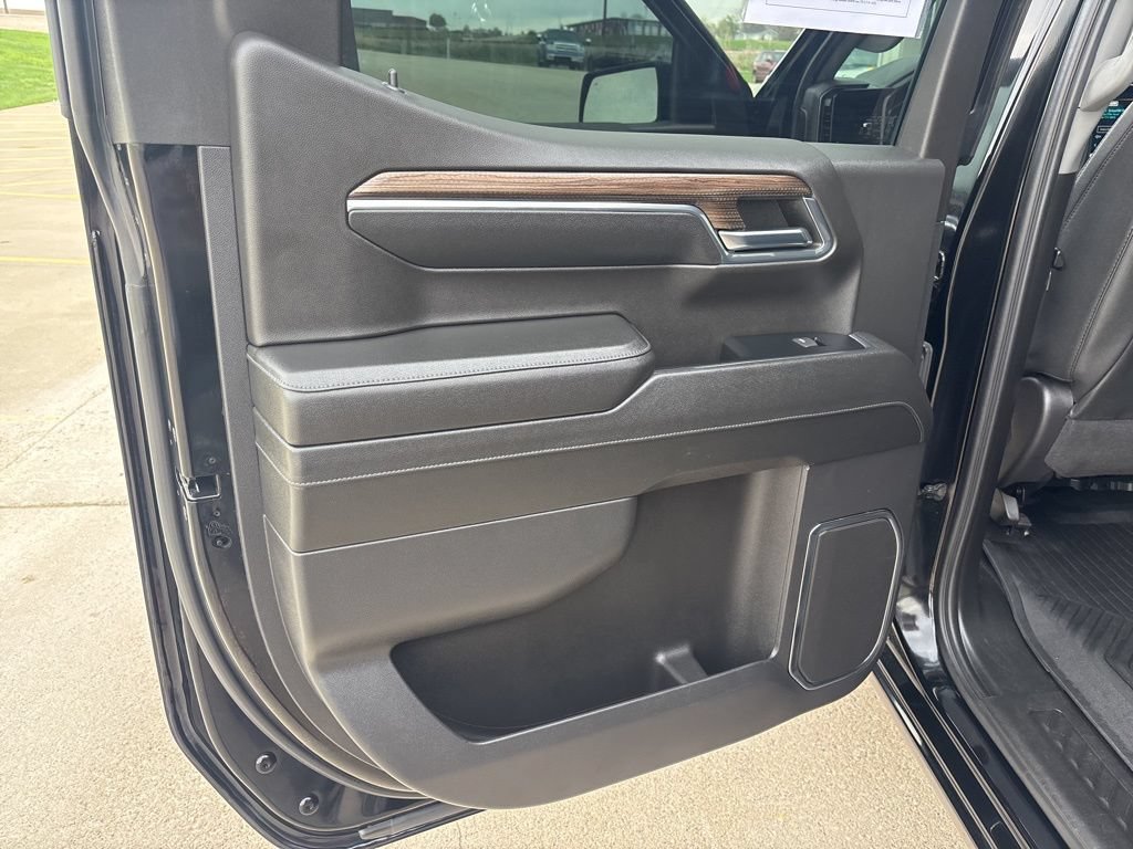 Used 2024 Chevrolet Silverado 1500 RST AWD/4WD image 28