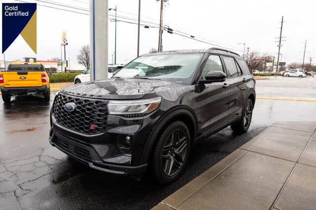 Certified 2025 Ford Explorer ST image 1