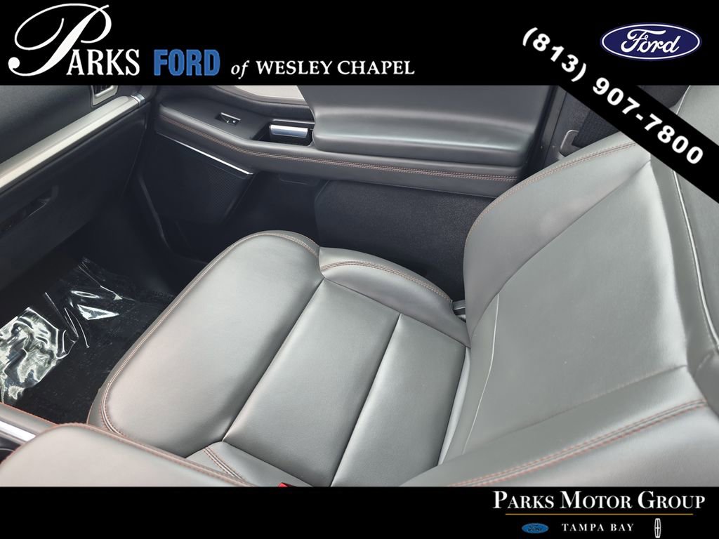 Certified 2025 Ford Expedition Active image 15