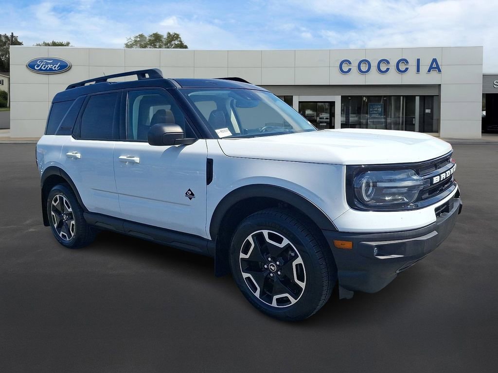 Certified 2022 Ford Bronco Sport Outer Banks w/ Tech Package AWD/4WD image 3