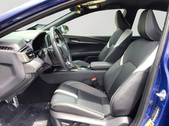 Used 2025 Toyota Camry SE FWD image 12