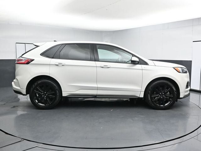 Certified 2024 Ford Edge ST-Line w/ Class II Trailer Tow Package AWD/4WD image 12