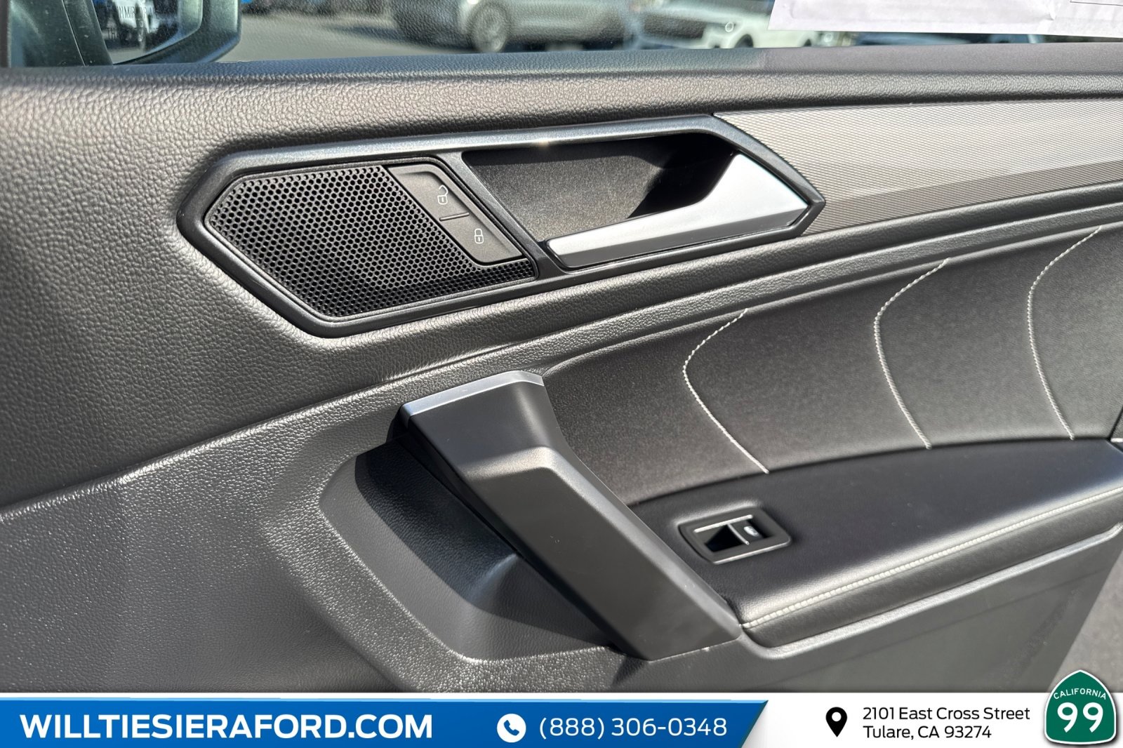 Used 2024 Volkswagen Tiguan SE image 21