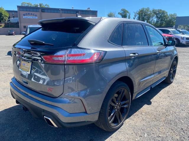 Certified 2022 Ford Edge ST w/ Equipment Group 401A image 5