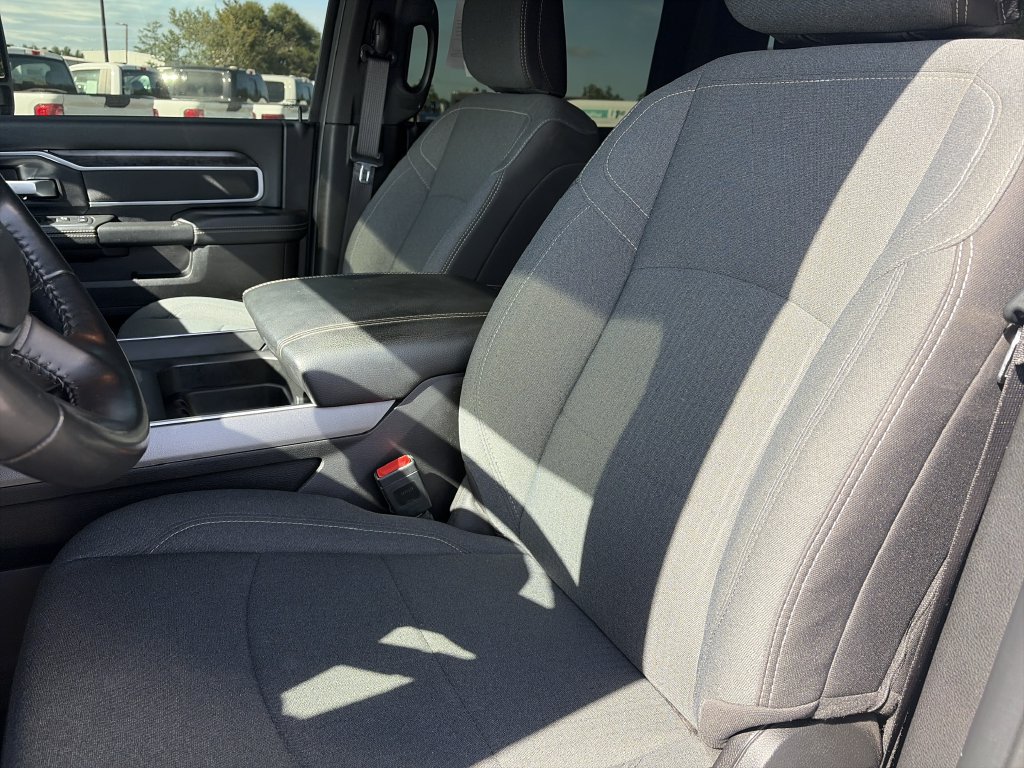 Used 2024 RAM 2500 Big Horn w/ Night Edition AWD/4WD image 12