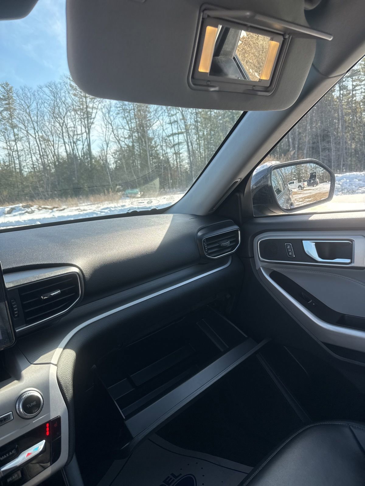 Certified 2022 Ford Explorer XLT w/ Equipment Group 202A image 20