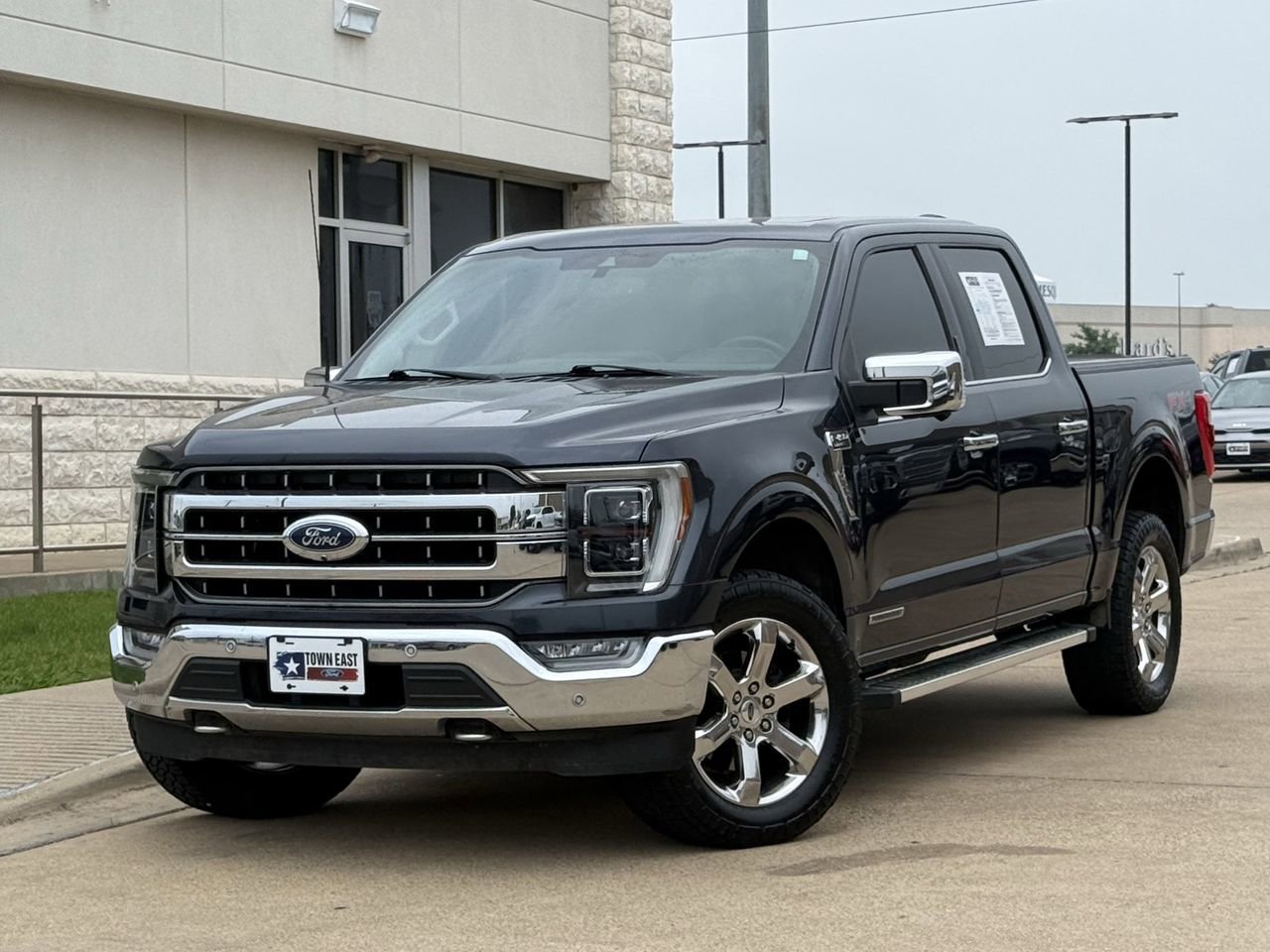 Certified 2022 Ford F150 Lariat w/ Equipment Group 502A High AWD/4WD image 2